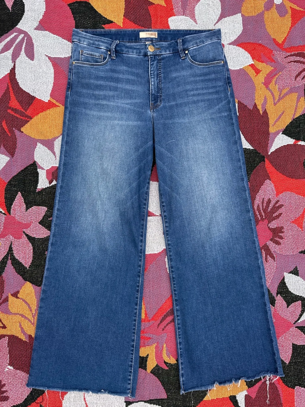 Kut from the Kloth Meg Fab Ab Wide-Leg Frayed Hem Jeans Medium Wash